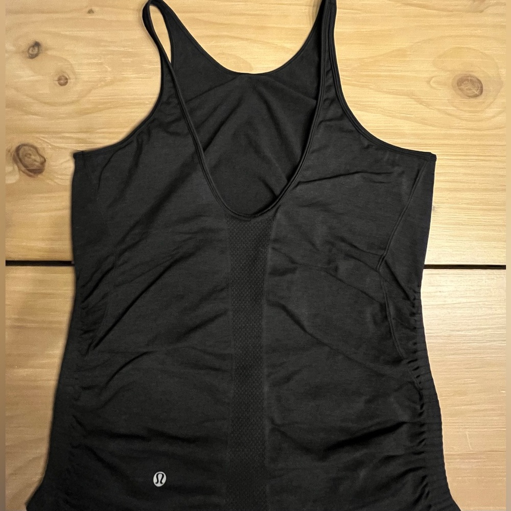 Lululemon In The Flow Tank - Picture 8 of 9
